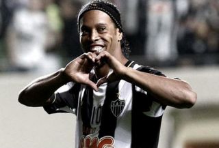 Ronaldinho-Queretaro MILIMA20140904 0362 10