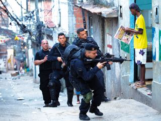int1-militares-favelas-web