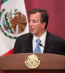 pol-Jose-Antonio-Meade