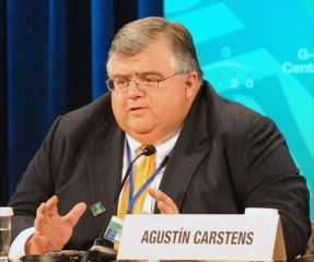 pol-agustin-carstens