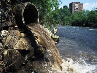 agua contaminada