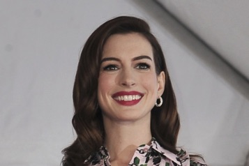 web-61-Anne Hathaway